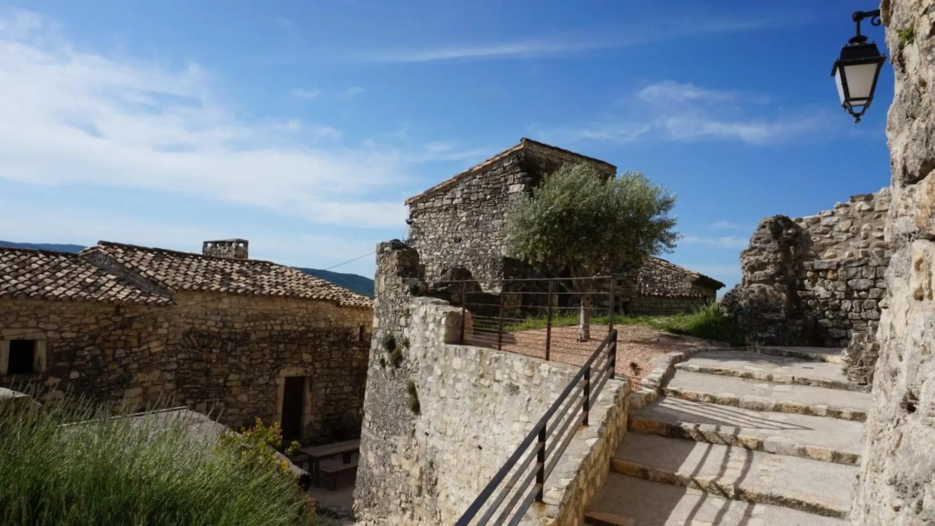 Appartement A Louer A Cruas Frankrike